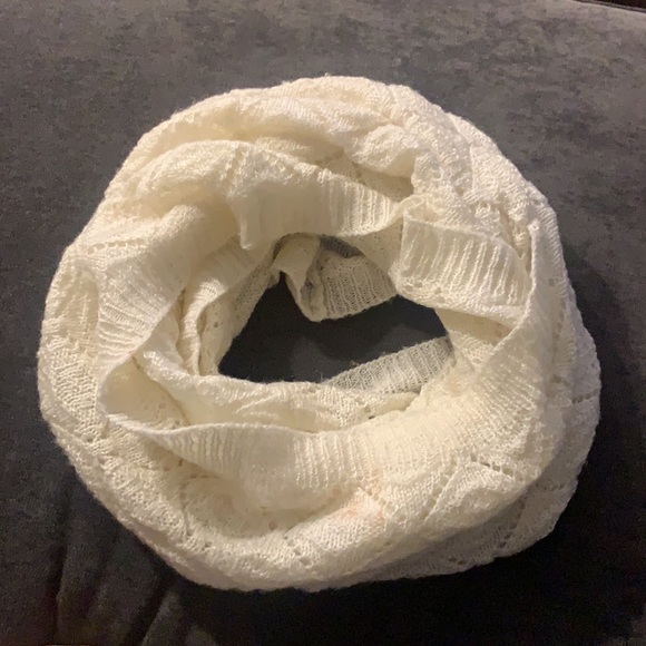 H&M Infinity Scarf, One Size - Picture 5 of 8